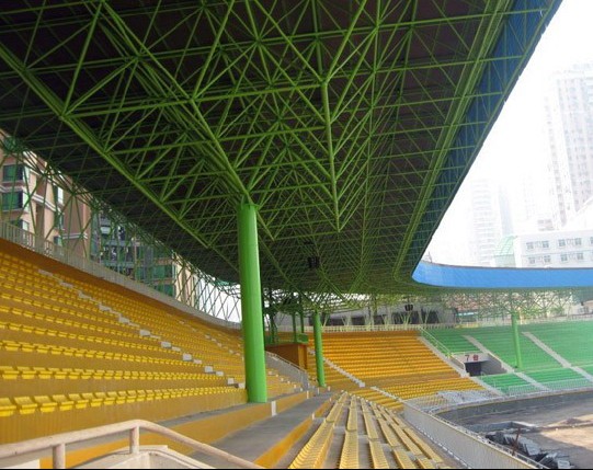 富阳体育场看台网架工程